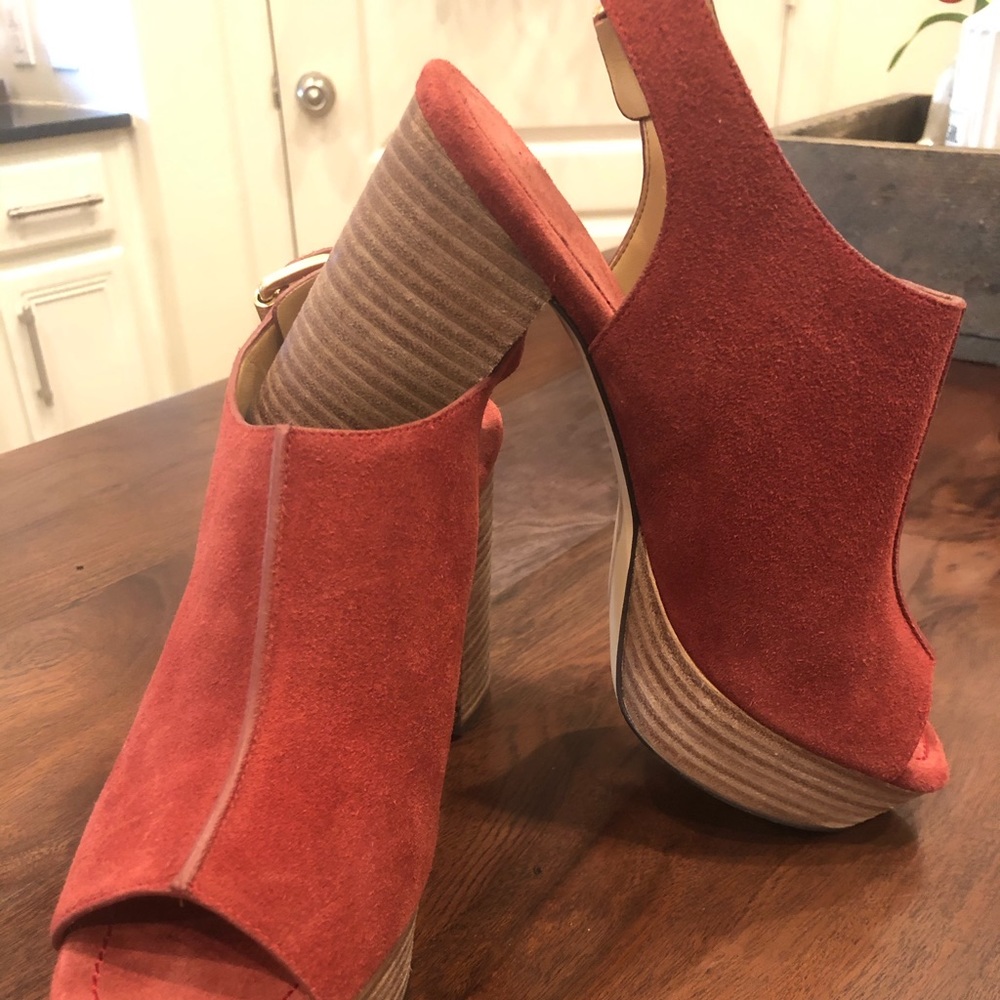 Micheal Kors Suede platform heels. Size 7 1/2